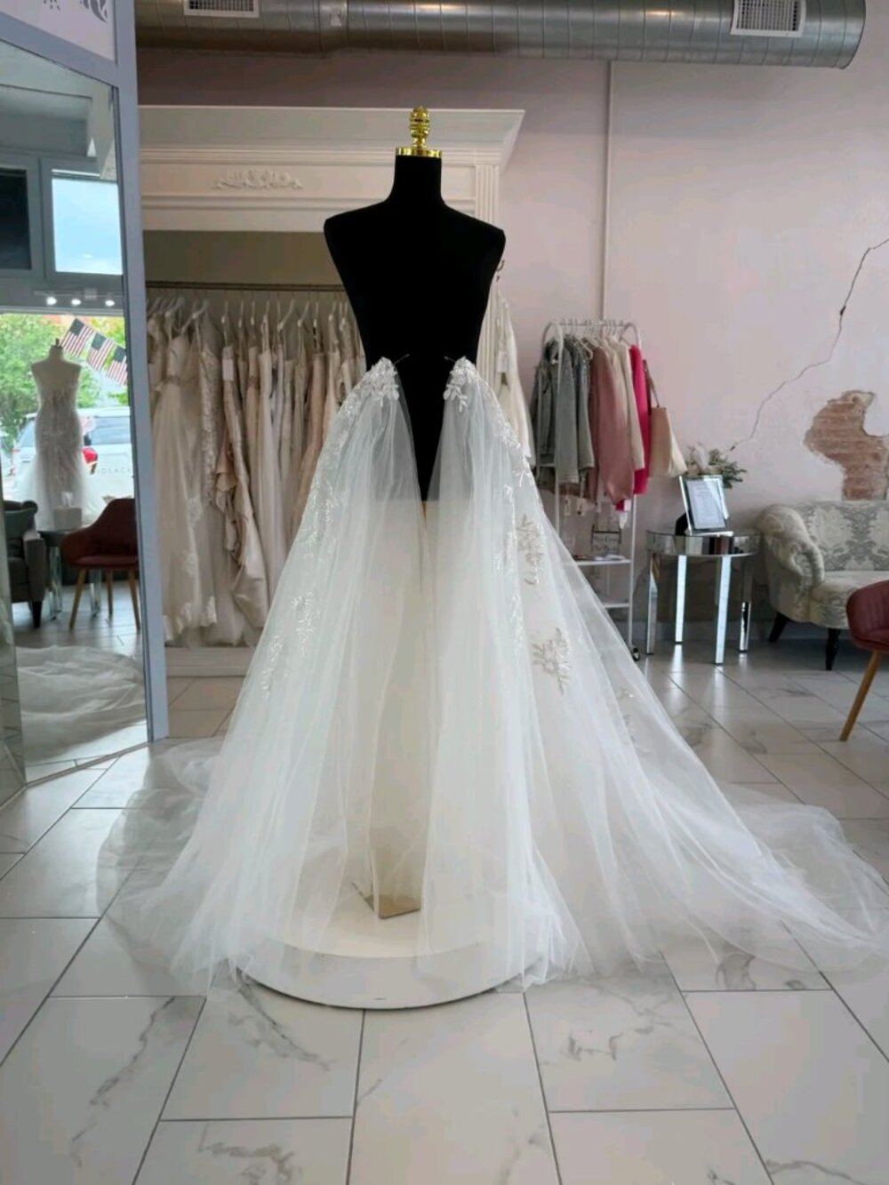 Sophia Tolli White Lace Tulle Bridal Overskirt Size 12 NWOT